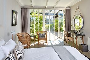 White Light The Rooms - Adults Only