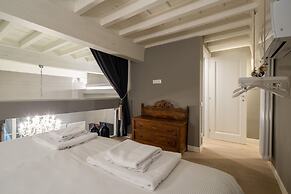 Casa Velluti Deluxe by Mmega