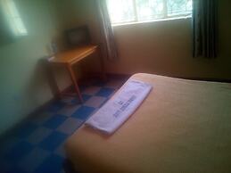 Chania Tourist Lodge