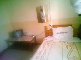 Chania Tourist Lodge