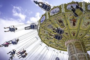 Treetop Spa Hangout & Hotel