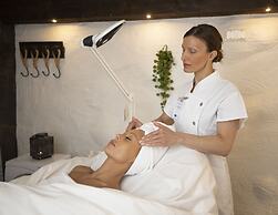 Treetop Spa Hangout & Hotel