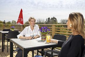 Treetop Spa Hangout & Hotel