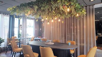 Treetop Spa Hangout & Hotel