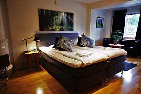 Treetop Spa Hangout & Hotel