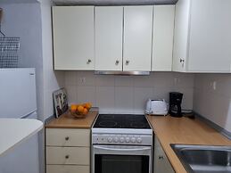 Charming Traditional 1-bed House in Rhodes