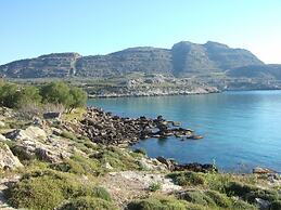 Charming Traditional 1-bed House in Rhodes