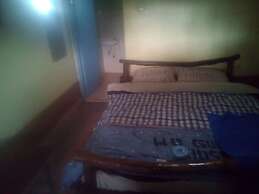 Highway Breeze Restaurant