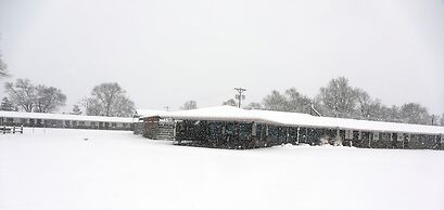 Raine Motel