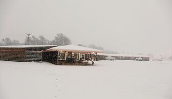 Raine Motel
