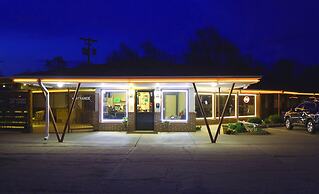 Raine Motel