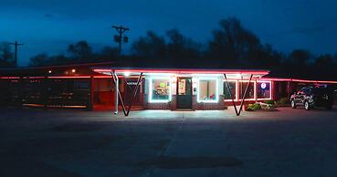 Raine Motel
