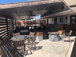 Raine Motel