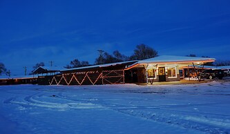 Raine Motel