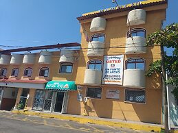 Hotel Rio Colima