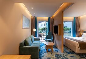 Holiday Inn Express & Suites Bengaluru Old Madras Road by IHG