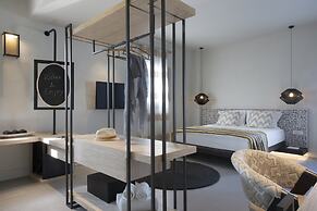 Parion Opus - Adults Only