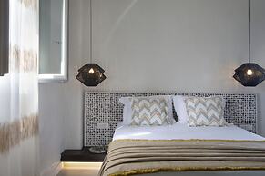 Parion Opus - Adults Only