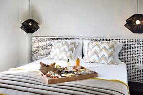 Parion Opus - Adults Only