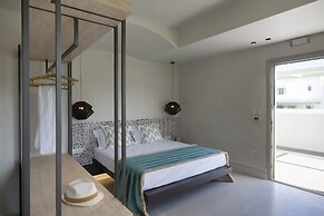 Parion Opus - Adults Only