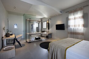 Parion Opus - Adults Only