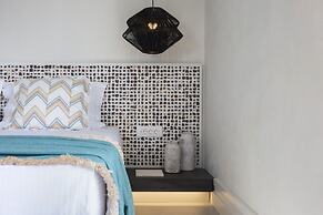 Parion Opus - Adults Only