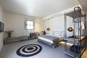 Parion Opus - Adults Only