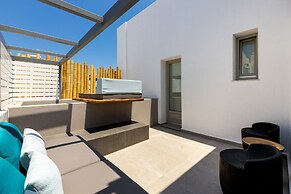 Parion Opus - Adults Only