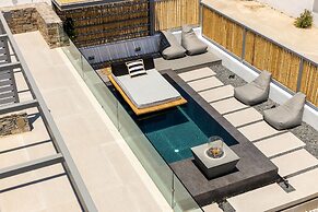 Parion Opus - Adults Only