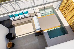 Parion Opus - Adults Only