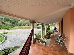 Uyuca Vista Family Villa