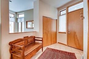 1-1220 Lionsridge Loop 3B