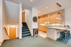 1-1220 Lionsridge Loop 3B