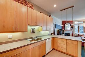 1-1220 Lionsridge Loop 3B