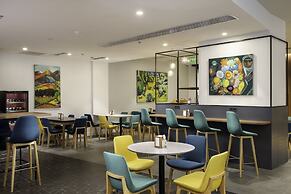 Holiday Inn Yerevan - Republic Square by IHG