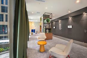 Holiday Inn Yerevan - Republic Square by IHG