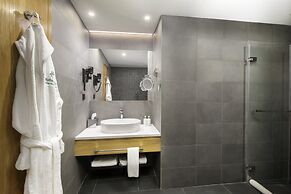 Holiday Inn Yerevan - Republic Square by IHG