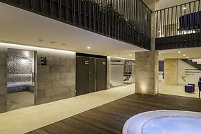 Holiday Inn Yerevan - Republic Square by IHG