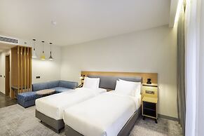 Holiday Inn Yerevan - Republic Square by IHG