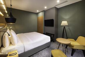 Holiday Inn Yerevan - Republic Square by IHG