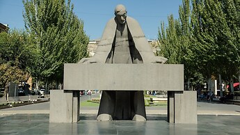 Holiday Inn Yerevan - Republic Square by IHG