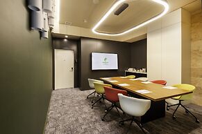 Holiday Inn Yerevan - Republic Square by IHG
