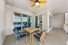 The Wharf 521 by Youngs Suncoast