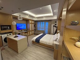 Fantastic Step to the Venice