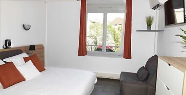 Azur Hotel