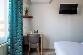Azur Hotel