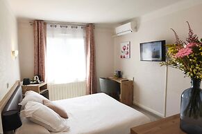 Azur Hotel