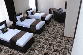 Ark Hotel