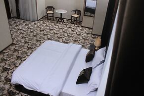 Ark Hotel