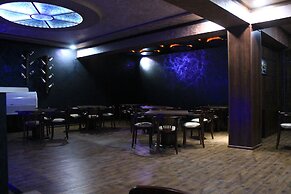 Ark Hotel